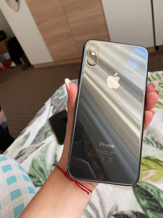 Iphone         x