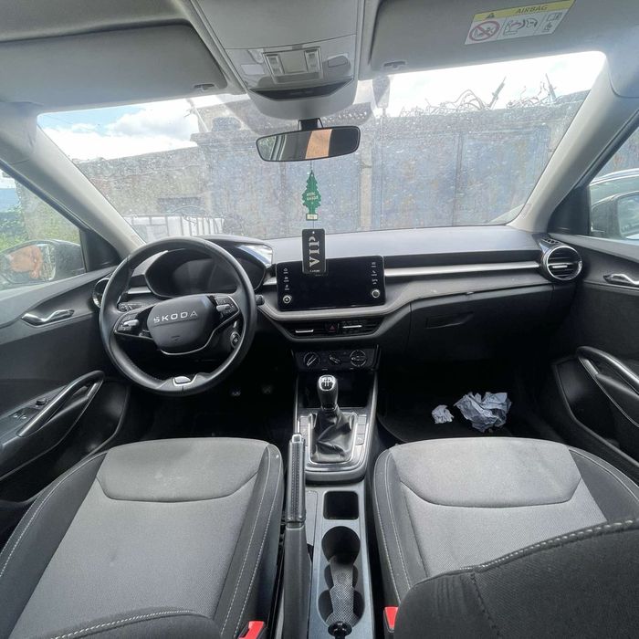 Skoda Fabia колата е на части