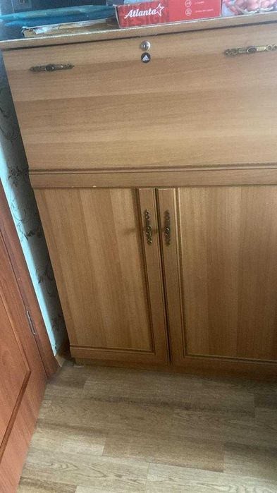 Продам стенку  в отличном состоянии.
