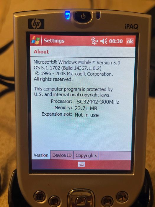 HP iPAQ hx2190b Pocket PC cu docking si stylus, functional