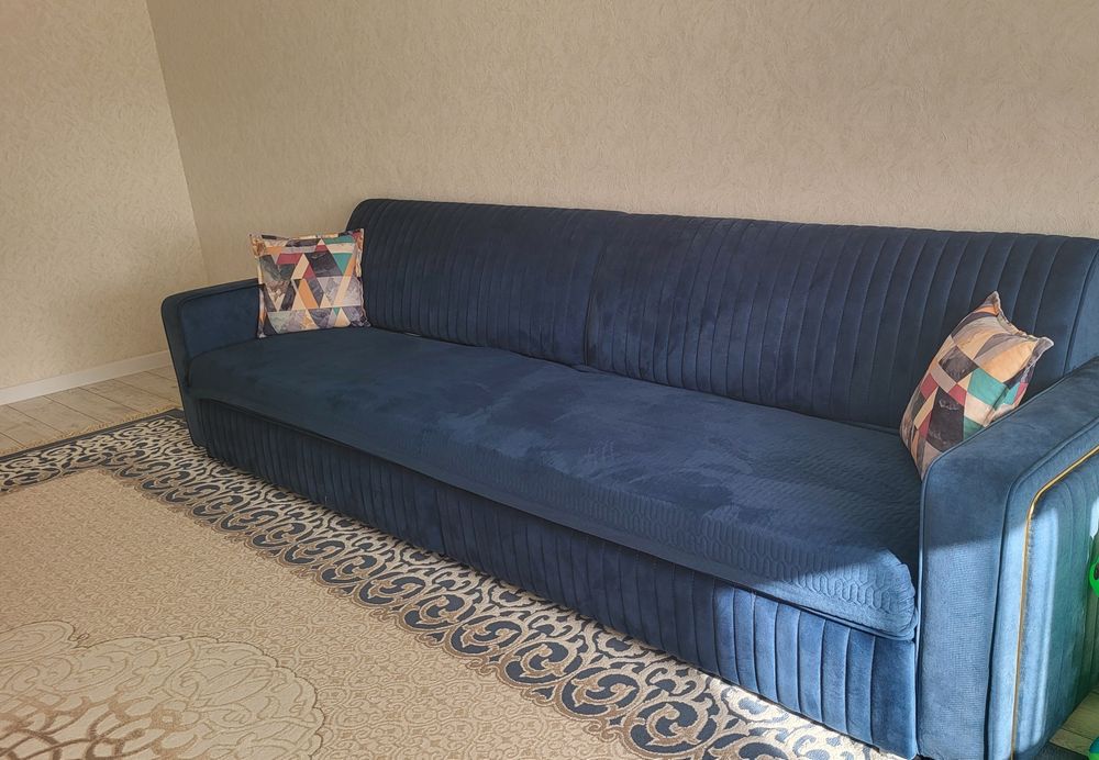 Продается диван размер 3.40