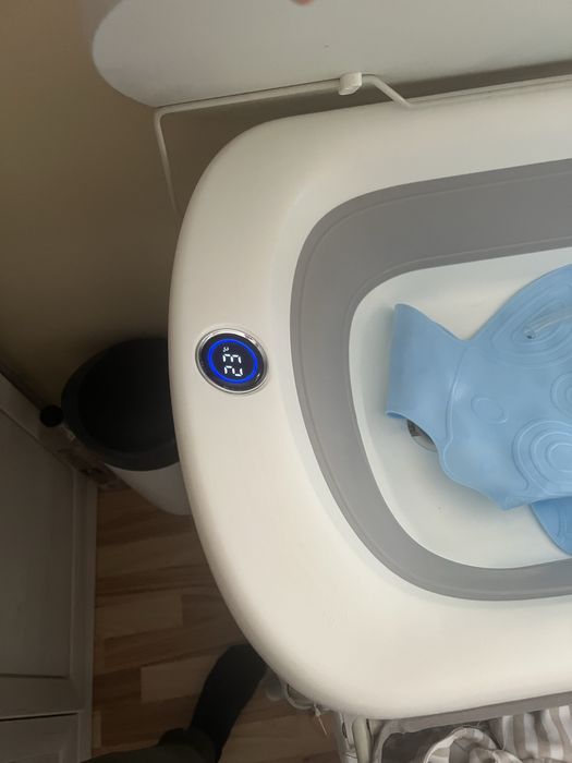 Masa de infasat cu cada bebe