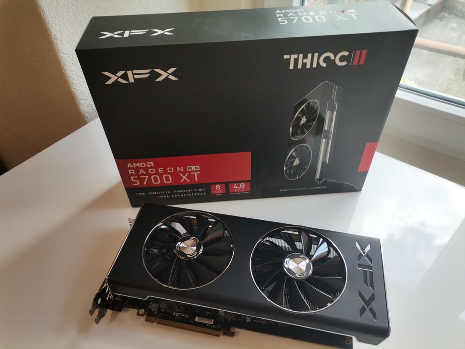 Геймърски компютър Ryzen 7 3700X 12GB ATI Radeon RX5700XT 8GB RAM SSD 512+128GB