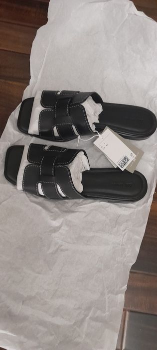 H&M. Женские шлепки. Кожа.