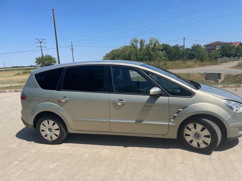 De vanzare Ford s max