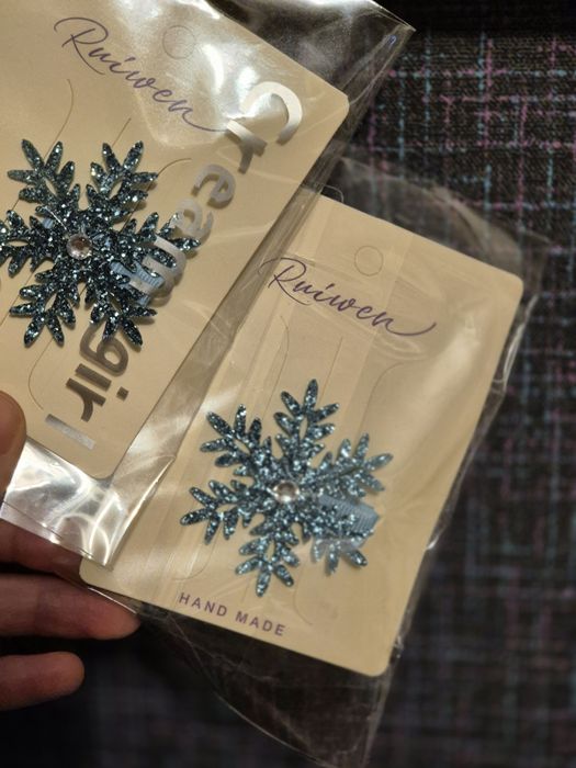 Заколки снежинки