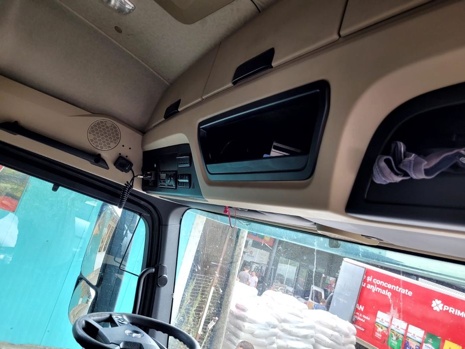 Vand camion inmatriculat in romania