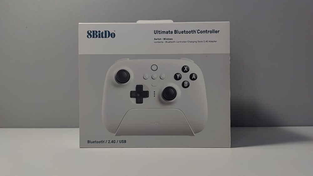 Беспроводной геймпад 8BitDo Ultimate Bluetooth.