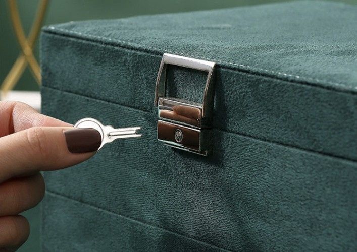 Cutie de bijuterii elegantă verde royal – cu cheie, compartimentată, 11,5 × 24,5 × 17,5 cm
