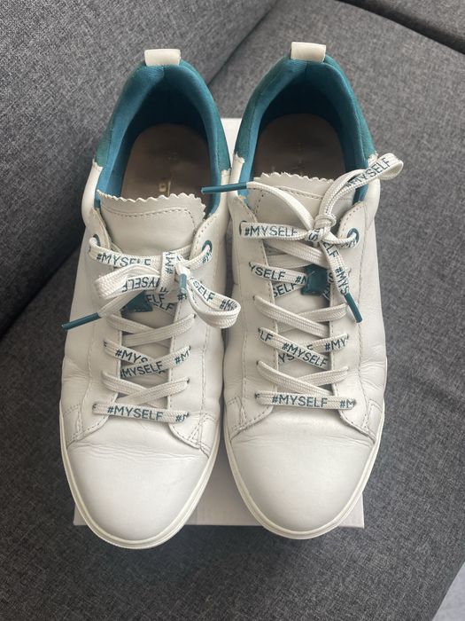 Оригинални Tamaris кецове,39 номер