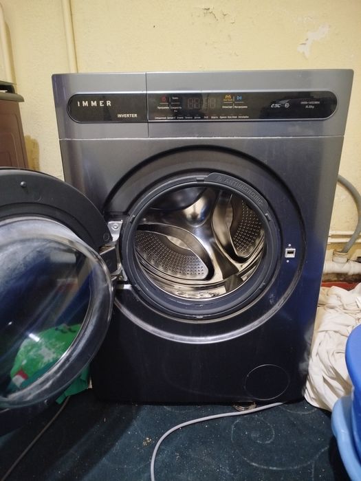 Kir moshina sotiladi