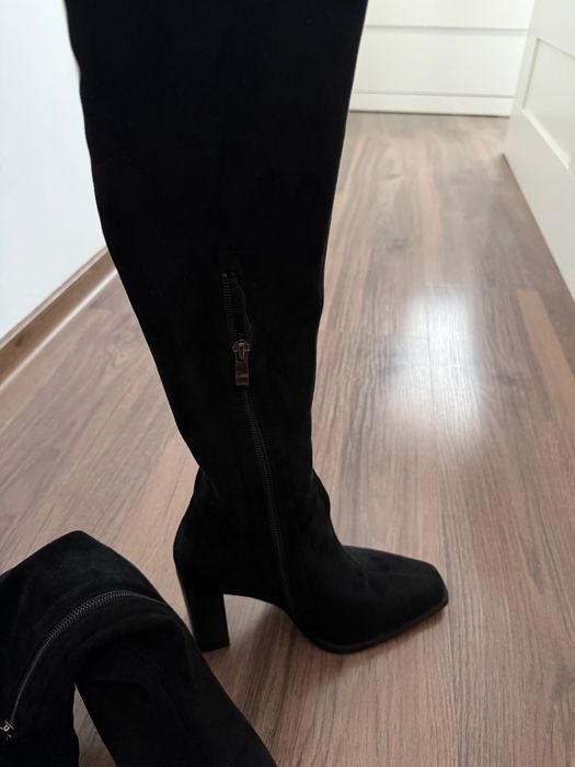 Дамски черни велурени ботуши на ток Ashton Aubry