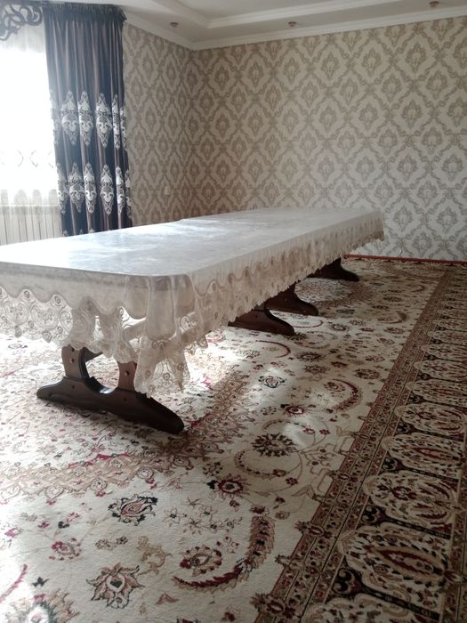 Продается ковер и овальный стол