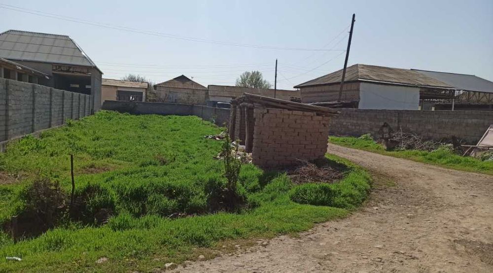 Уй курилиши учун. Уртасарой чоррахадан 1 км, Навруз. 4,5 соток. 5500 $