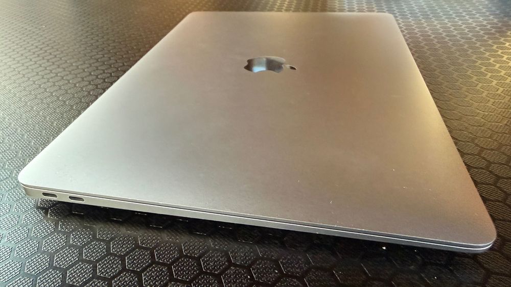 MacBook Air 13” M1 (2020) Space Gray | 8GB/256GB