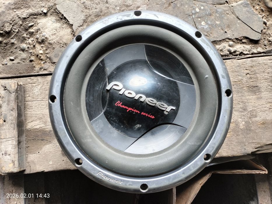 Колонки для саббуфера