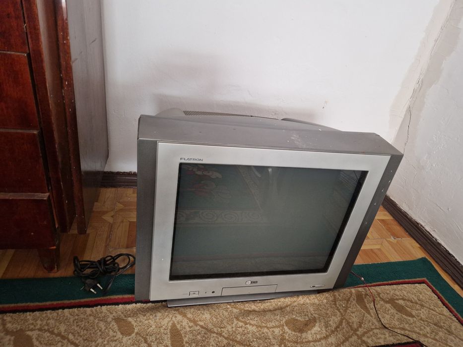 Телевизор LG Flatron