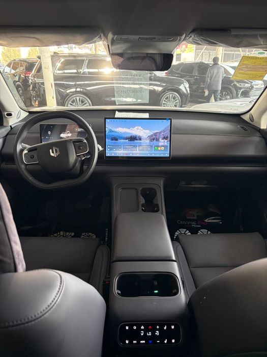 Leаpmotor.c16 гибрид 2 доп опсия