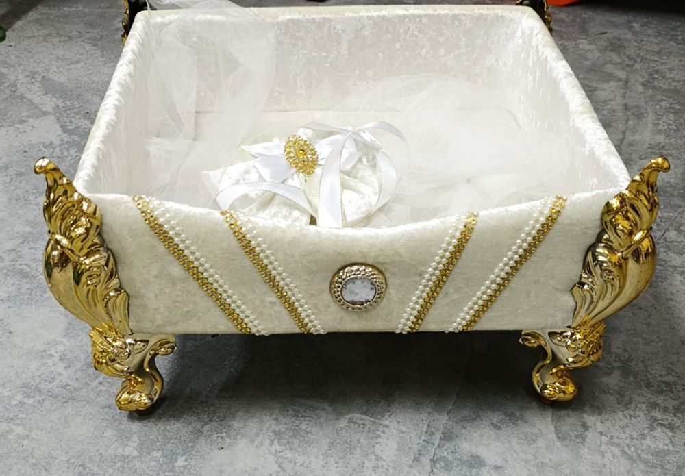 Продам коржыны, подносы