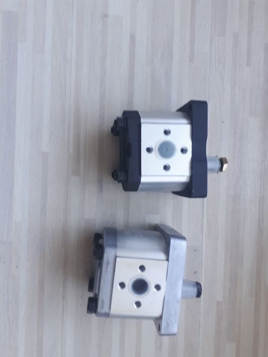 Pompa hidraulica u650