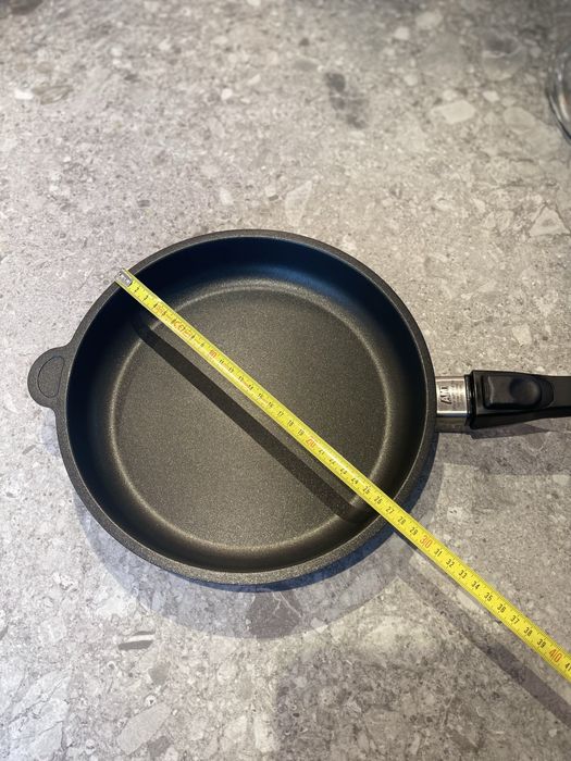 АМТ тиган 26 см незалепващо покритие (бонус капак)