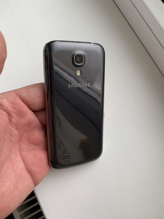 Telefon Samsung S4 mini liber orice rețea