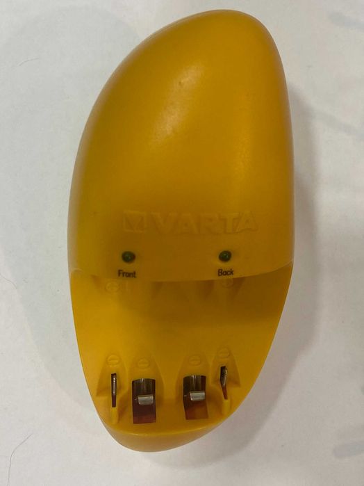 Зарядное устройство Varta Easy Energy Pocket Charger Type 57062