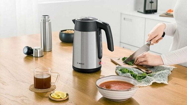 Электрочайник Bosch TWK7L460