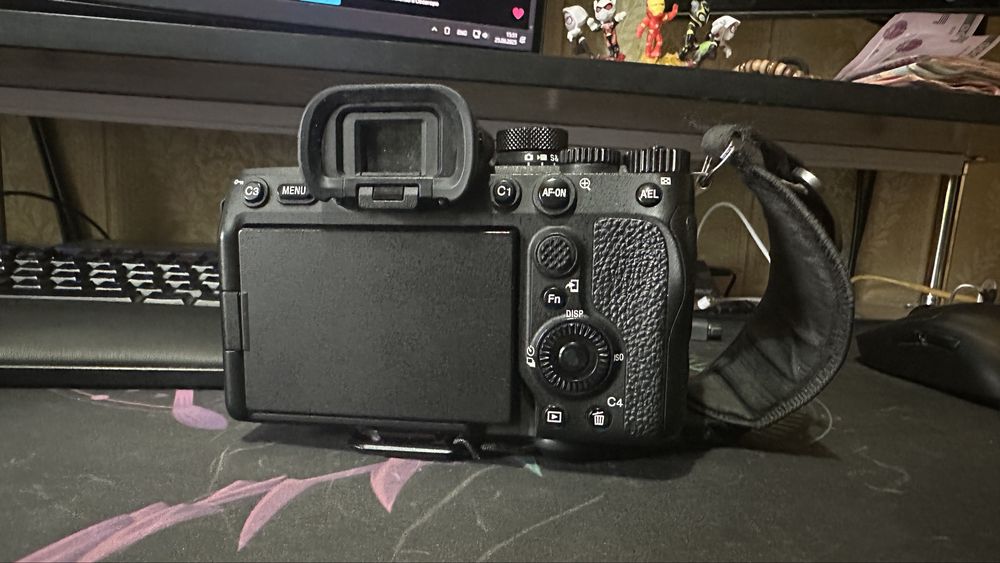 Продаю Sony a7m4