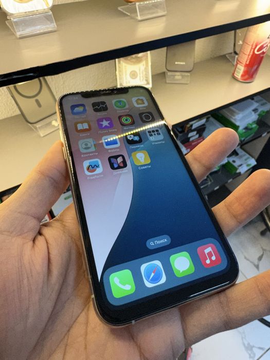 Iphone 11 pro 64Гб.       .