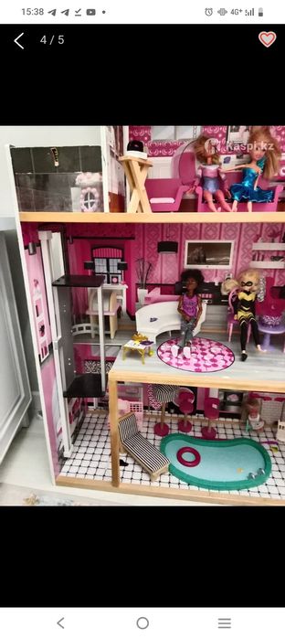 Продам большой  кукольный дом