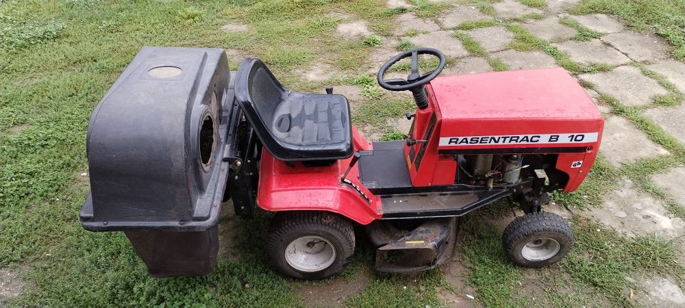 Tractoras iarba cu lamă ptr zăpadă