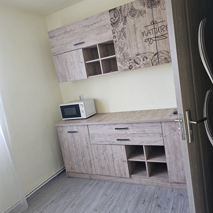 Inchiriez apartament 4 camere cetate -Transilvaniei