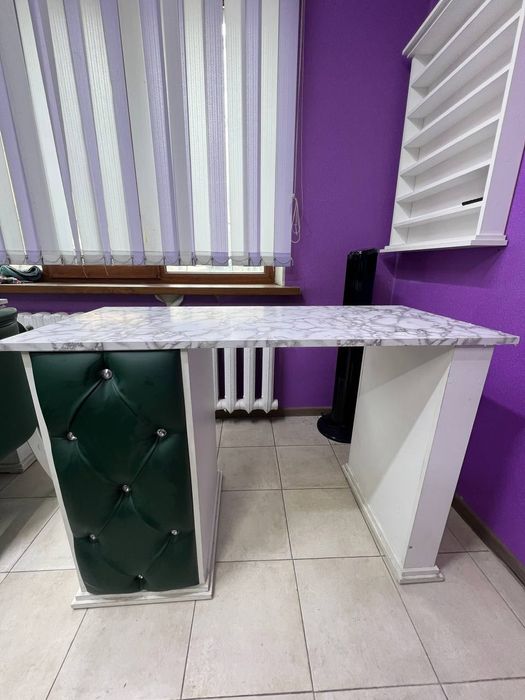 70000 Сдам места в салоне красоты