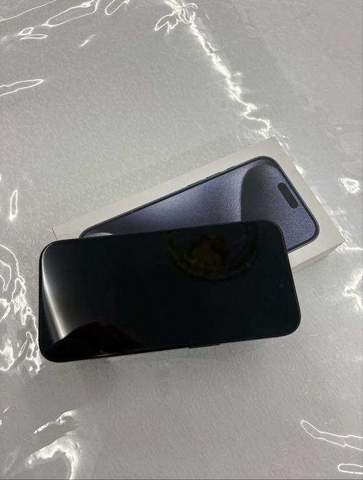 Айфон 15 про.