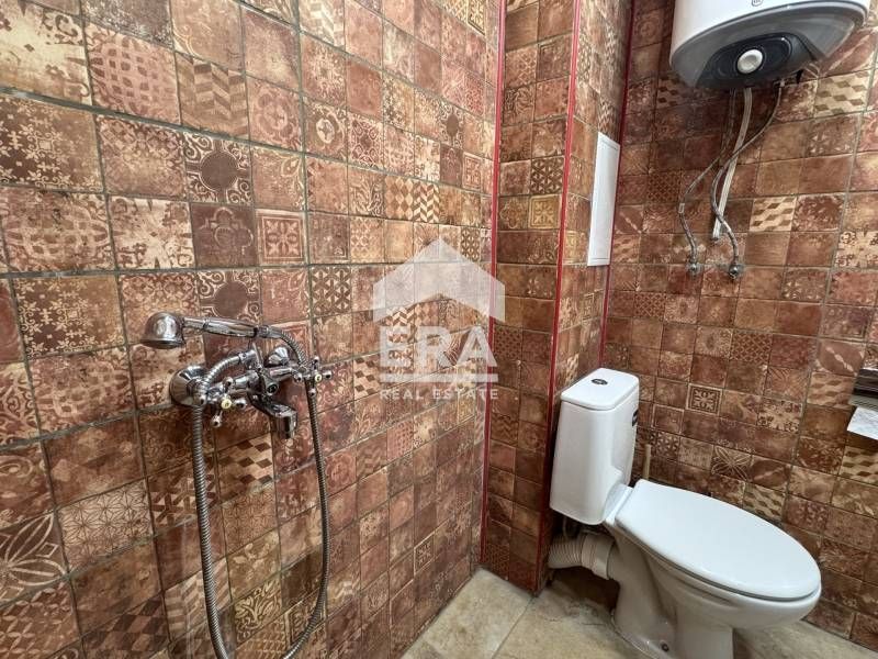 Ексклузивен двустаен обзаведен апартамент на 100 м от бул."Христо Смир