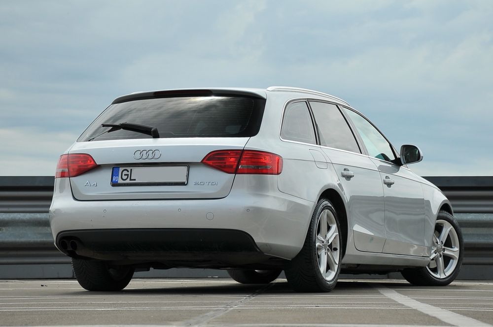 Audi A4 2.0TDi 143CP Break/Full Led/Dublu Climatronic/
