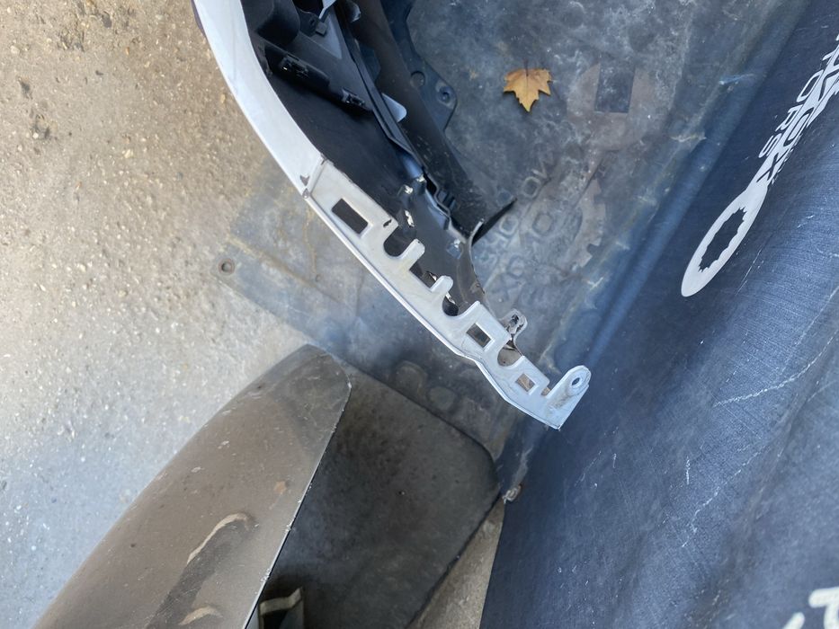 Bara fata Dacia Sandero 3 Stepway