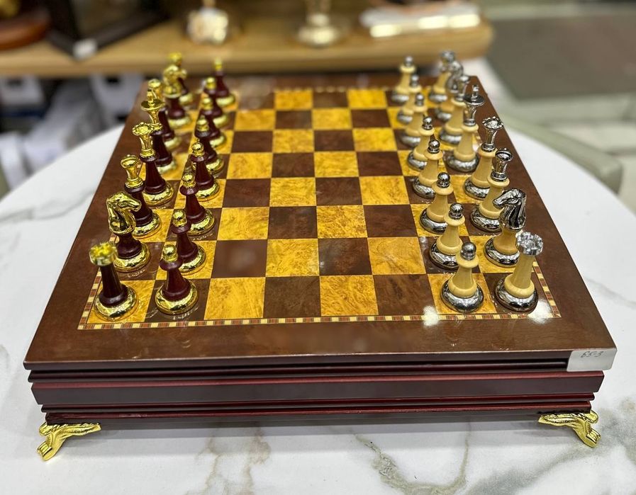 Бизнес партнёров  президентский люкс шахматный набор в европейском сти