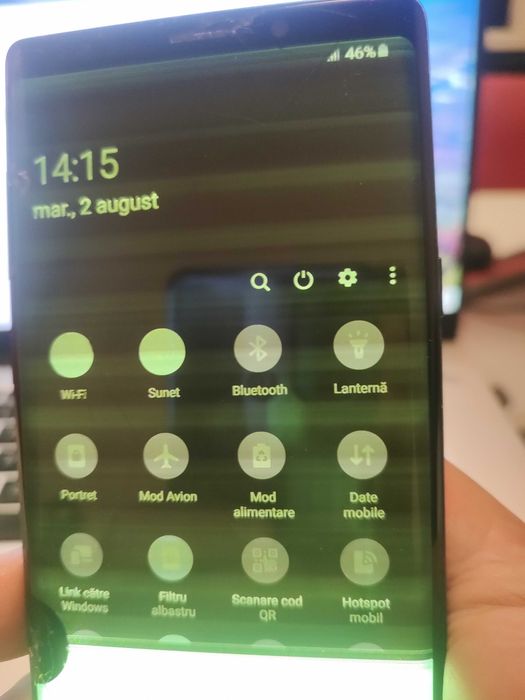 Samsung galaxy note9 cu displayul spart necesita inlocuire