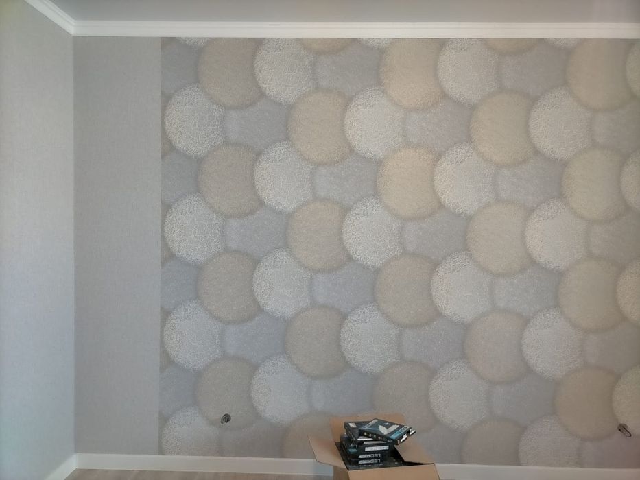 Поклейка обоев, галтели и покраска