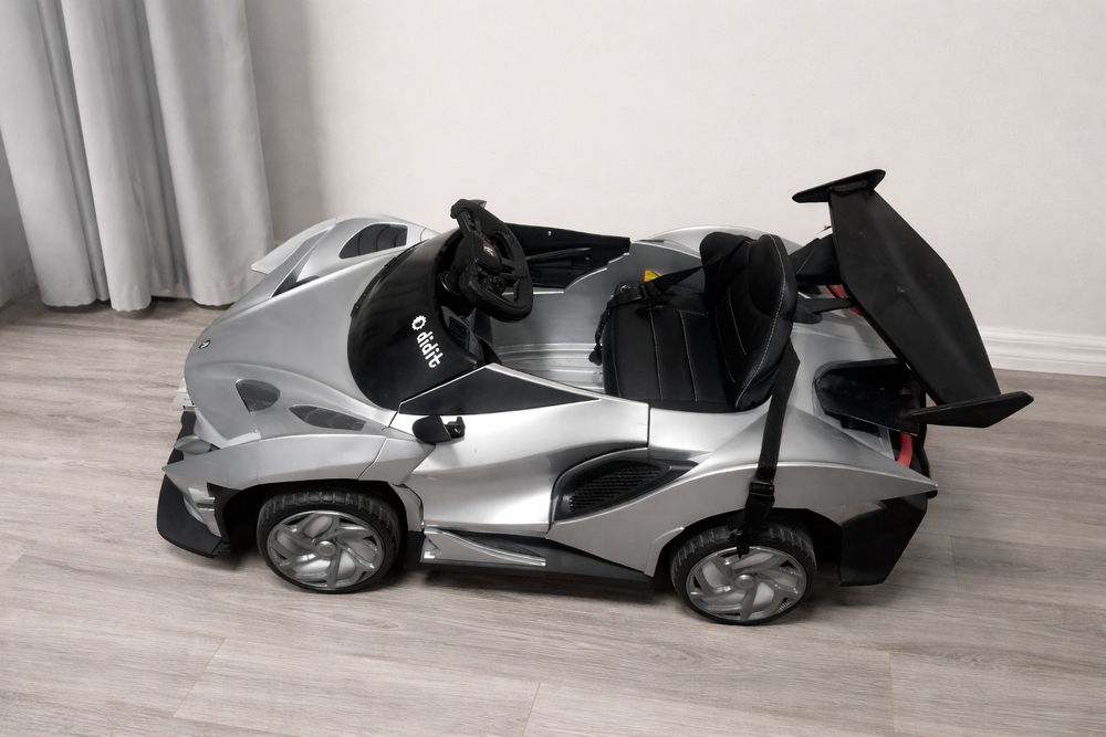 Детская машина а идеальном состоянии