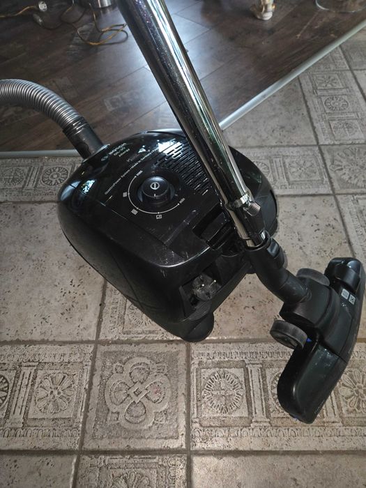 Прахосмукачка Bosch GL 30 Allergy