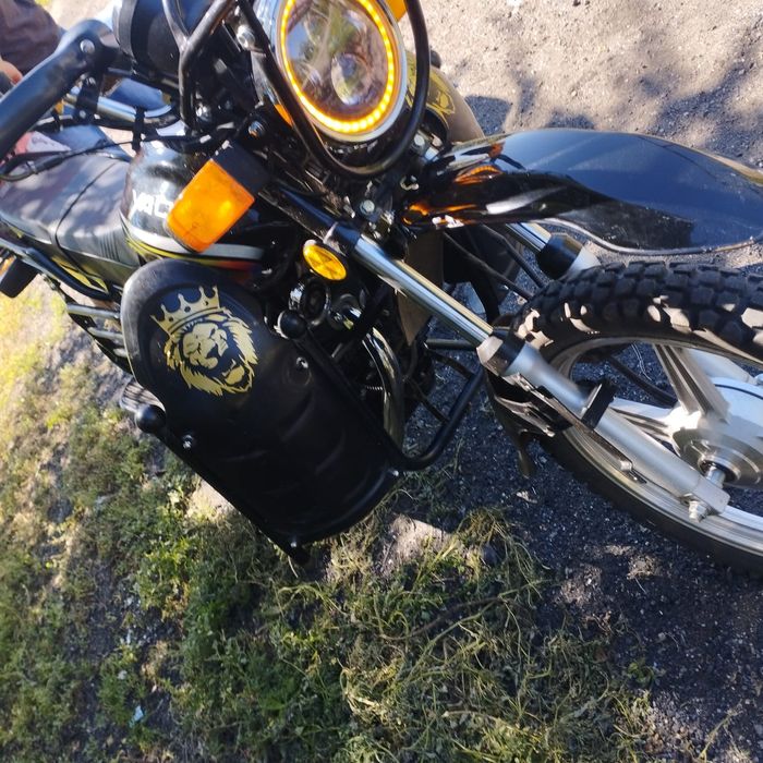 Продам мотоцикл яки 200