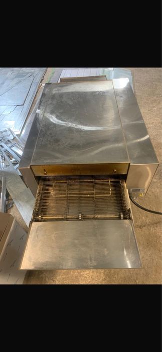 Проффесианольная печка для пиццы