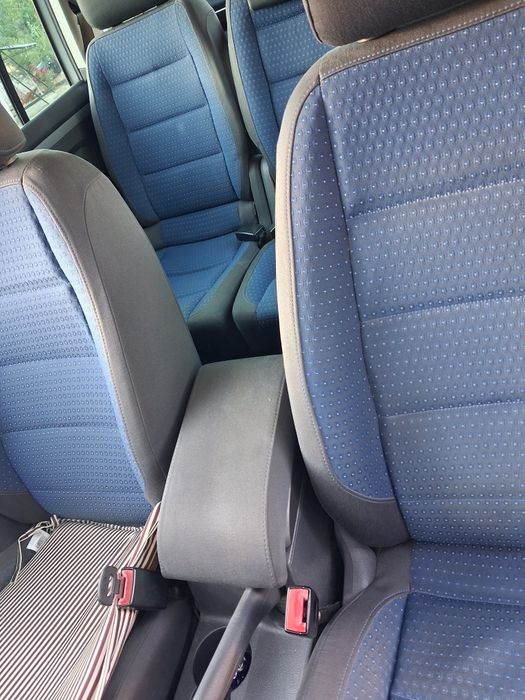 Vând  Volkswagen Touran
