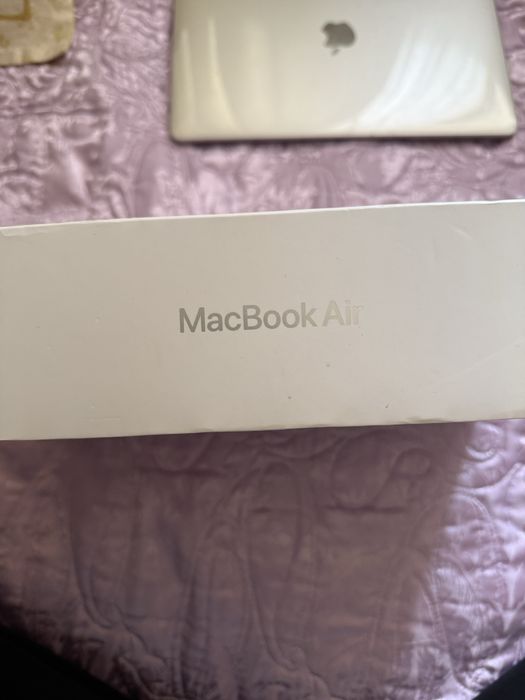 Продам Mac book air m1