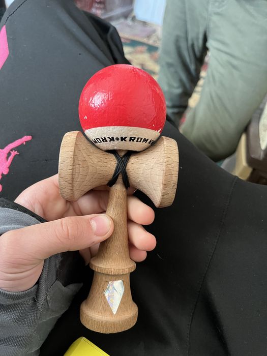 kendama krom pop