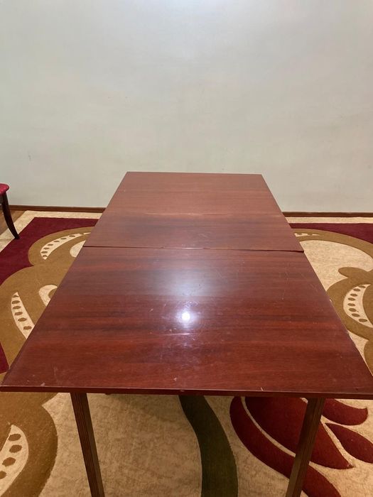 Продаётся раскладной стол