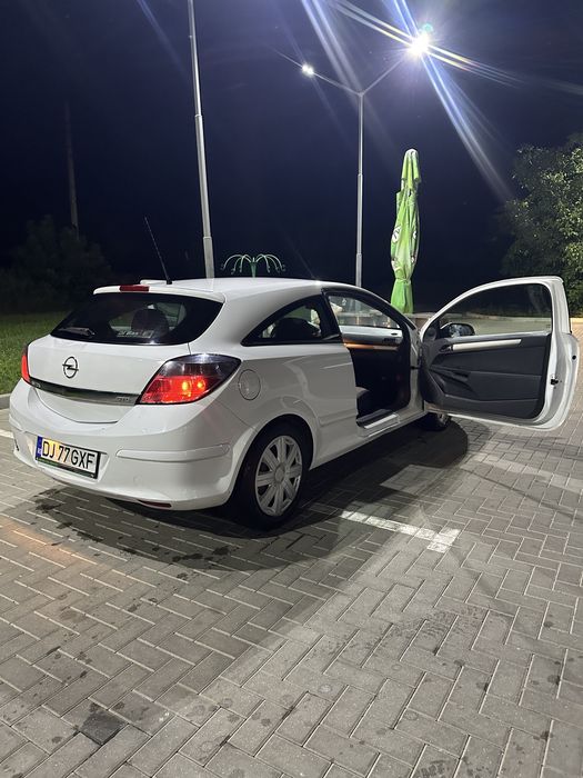 Opel Astra H Gtc